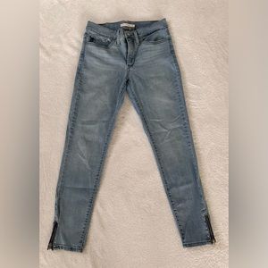 Levi’s 311 shaping skinny